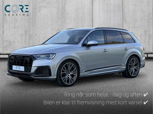 Sølvmetal Audi SQ7 TDi quattro Tiptr. 7prs fra 2020 parkeret foran en betonmur. CORE Leasing A/S er eksperter i Audi leasing.